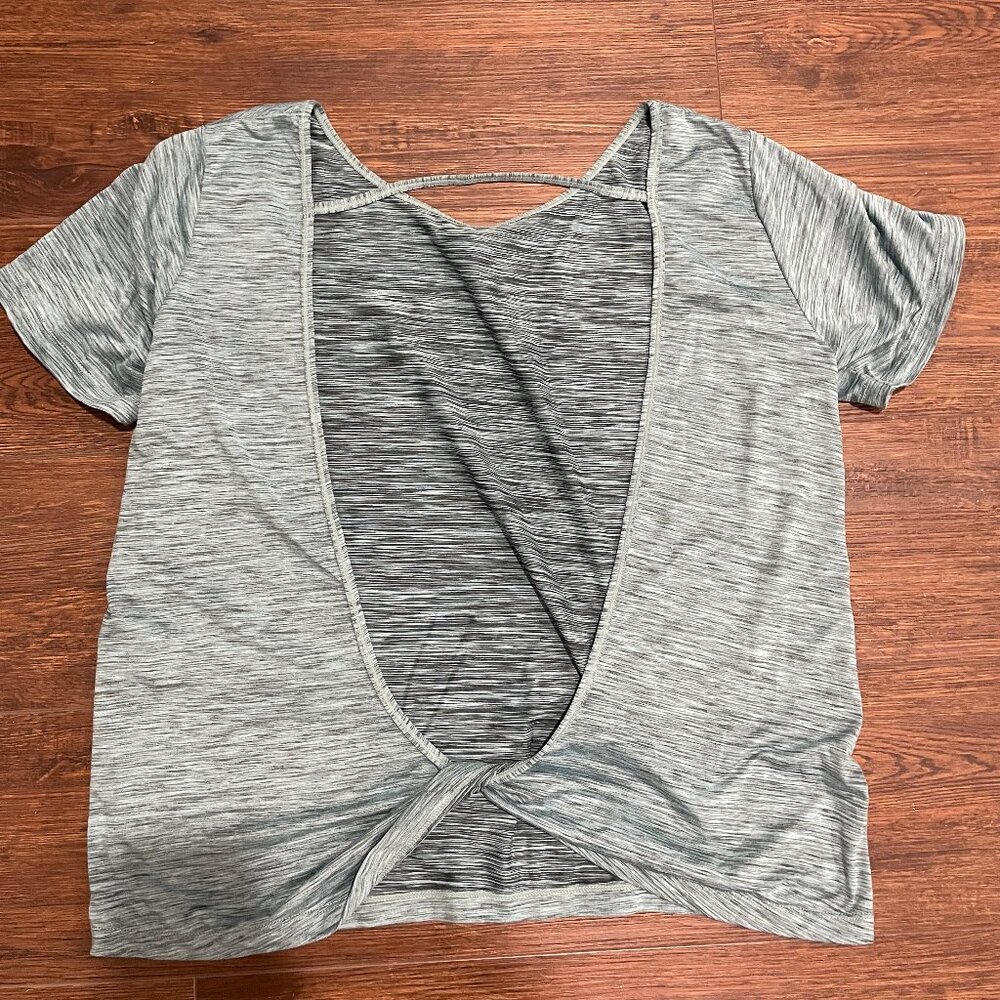Yoga Open back top. M